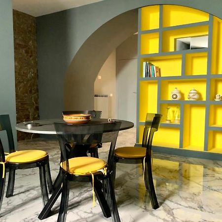 Modern City Center Apartment Benevento Eksteriør billede